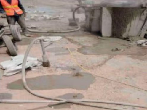 张家口水泥混凝土路面板底注浆技术 路面脱空注浆整治方案